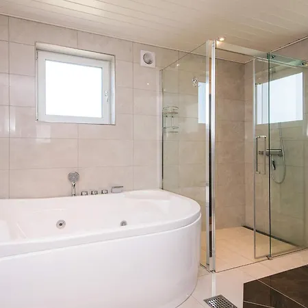4 Star In Norre Nebel, Cleaning Included
